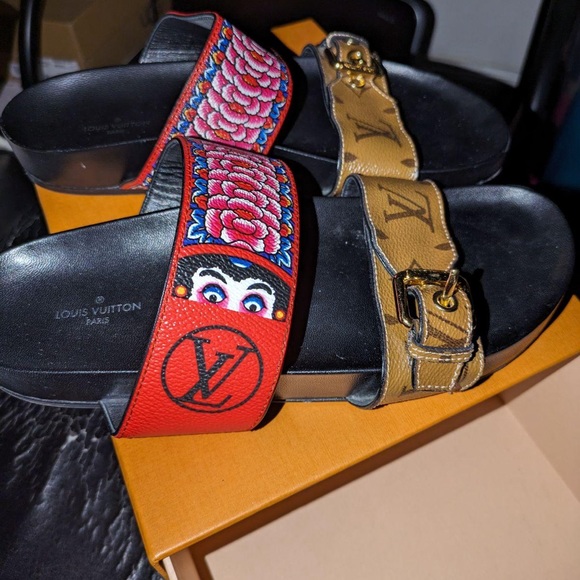 Louis Vuitton Women’s Slides - Picture 3 of 5